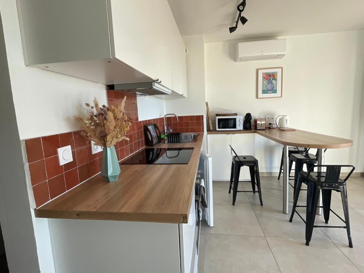 Appartement Cosy Vue Mer A 50 M De La Plage - Refait A Neuf Et Climatise Le Pradet Eksteriør billede