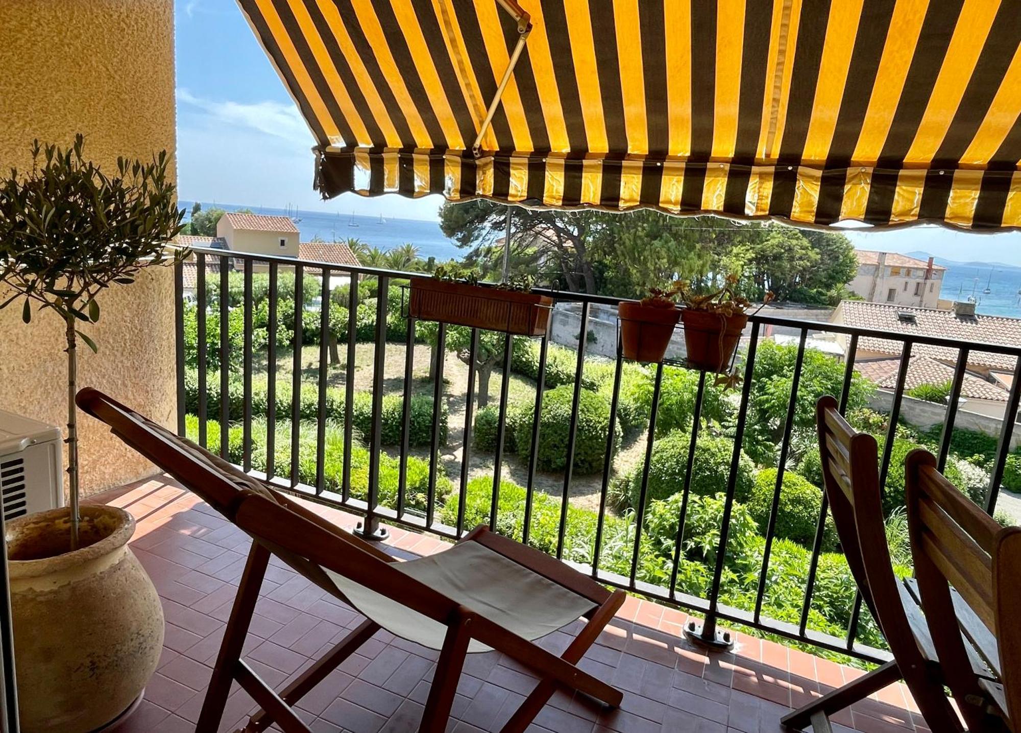 Appartement Cosy Vue Mer A 50 M De La Plage - Refait A Neuf Et Climatise Le Pradet Eksteriør billede