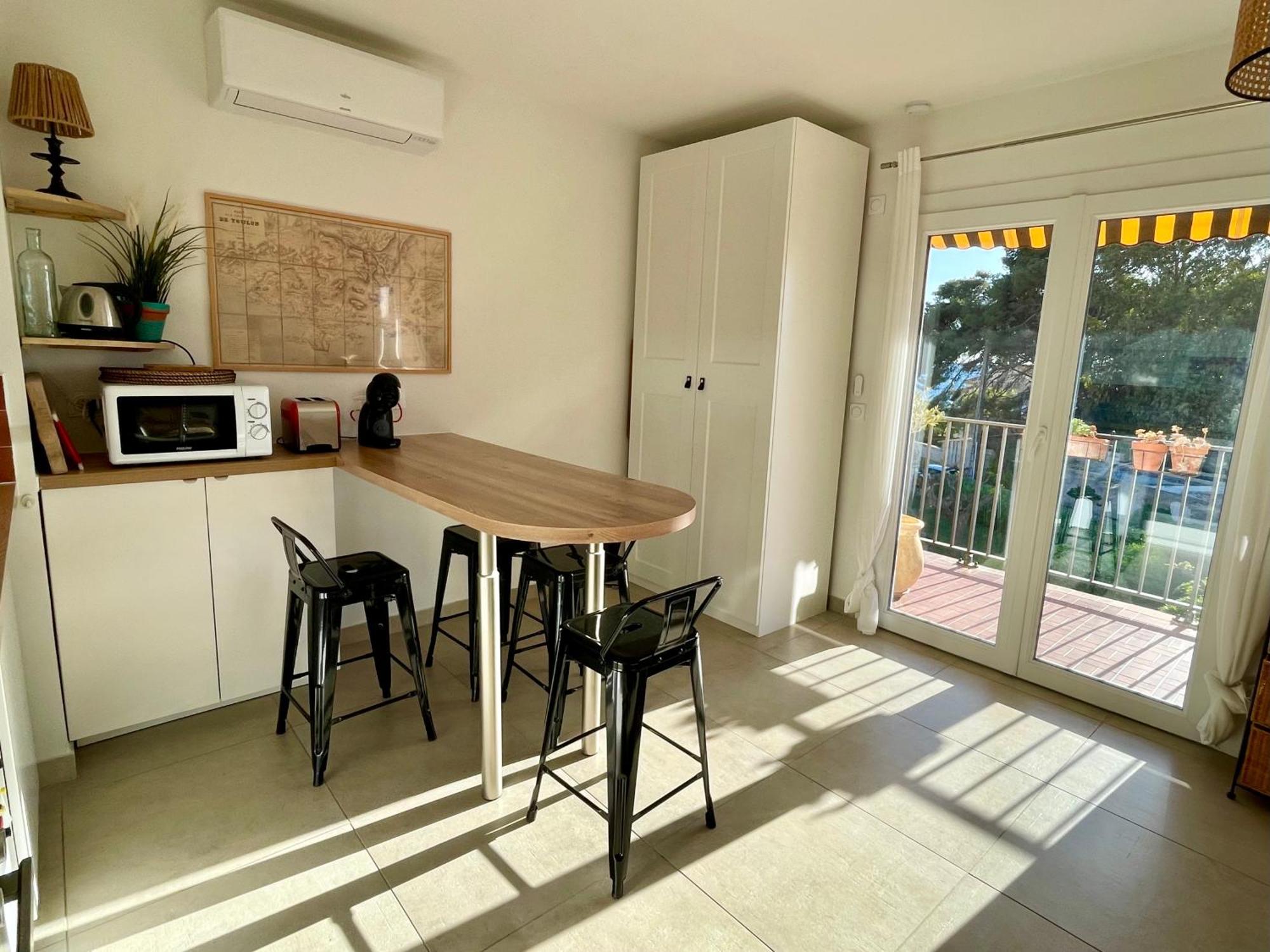 Appartement Cosy Vue Mer A 50 M De La Plage - Refait A Neuf Et Climatise Le Pradet Eksteriør billede