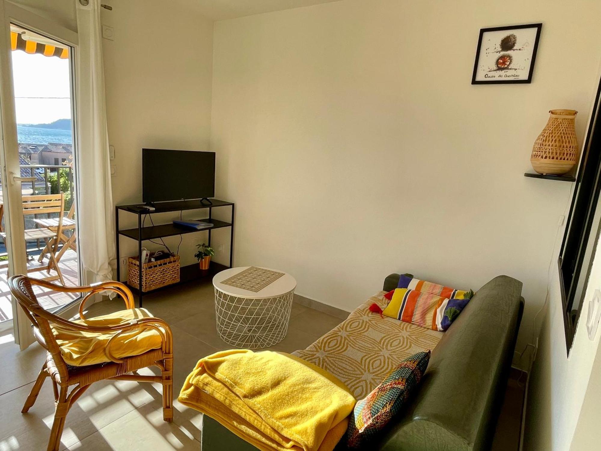 Appartement Cosy Vue Mer A 50 M De La Plage - Refait A Neuf Et Climatise Le Pradet Eksteriør billede